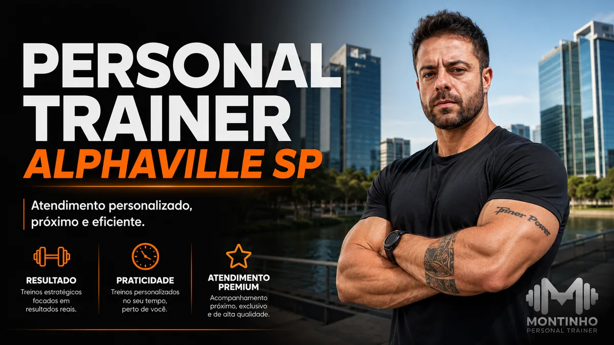 Montinho Personal, personal trainer com base em Alphaville (SP), de braços cruzados com os edifícios corporativos da região ao fundo — Personal por Perto