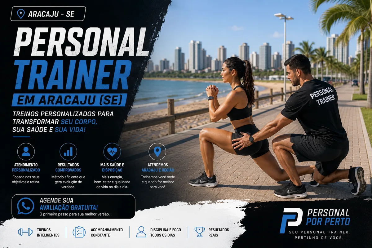 Personal trainer em Aracaju (SE) orientando aluna em treino de força ao ar livre, com a orla marítima da capital sergipana, seus coqueiros e o mar ao fundo — Personal por Perto